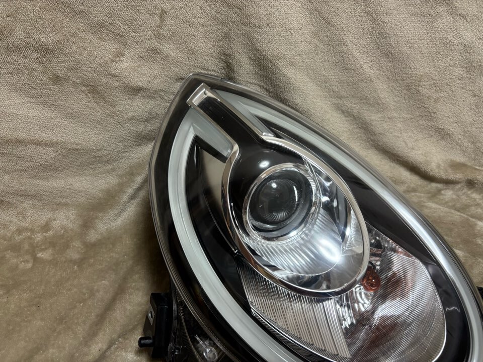 パッソ モーダ/ブーン シルク M700A/M710A/M700S/M710S 純正 右 ヘッドライト/ランプ LED KOITO 100-69028_画像2
