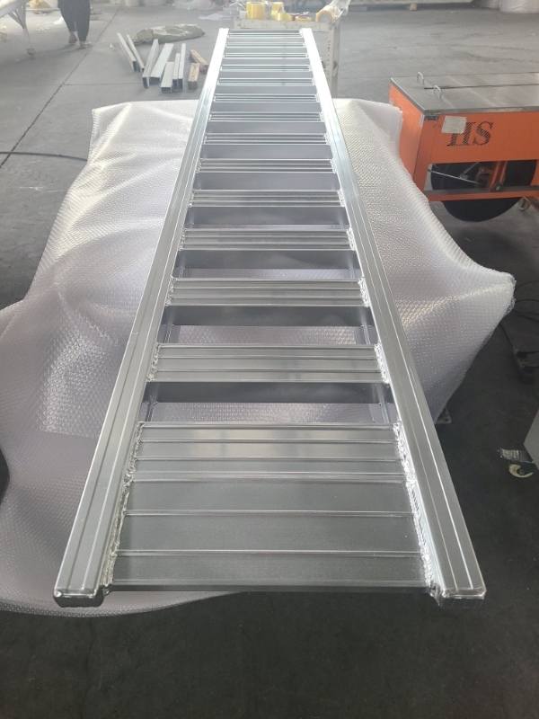 アルミブリッジ 1本 3m 高耐荷重5000kg 5T 5トン 重機 農機 フォークリフト 積載 アルミラダー_画像2