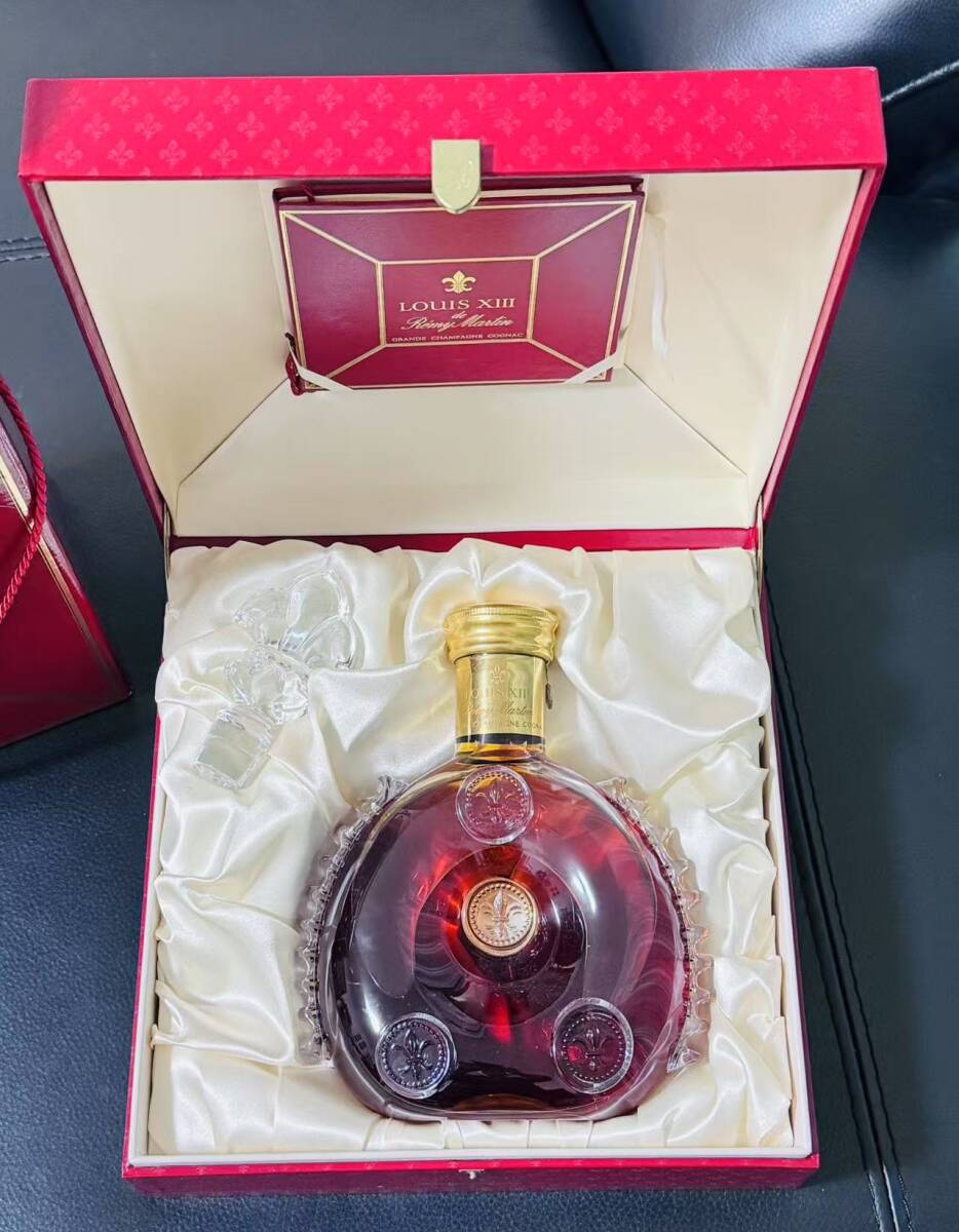 レミーマルタン ルイ13世 旧金キャプ 700ml シリアルナンバー 一致 美品 シリアル一致 レミーマルタン REMY MARTIN ルイ13世 金