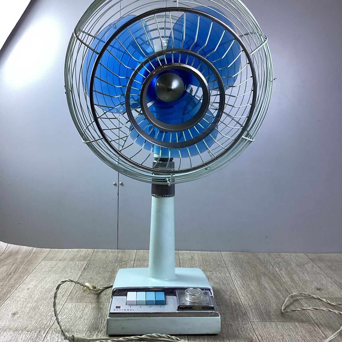 レトロ扇風機 稼働確認済 当時物 ナショナル 扇風機 H-30AQ 3枚羽青 レトロ扇風機 稼働確認済 当時物 ナショナル 扇風機 H-30AQ 3枚