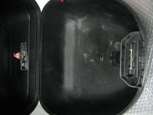 GIVI リアボックス E30 シグナスX V125 PCX JOG タクト _画像3