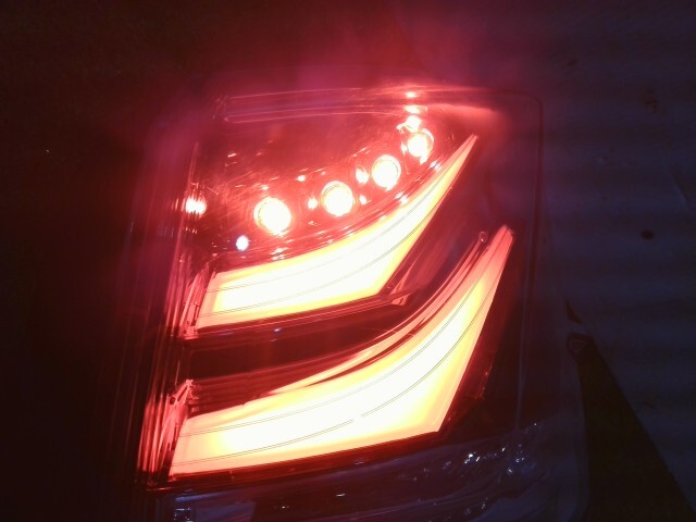 レクサス HS DAA-ANF10 右 テールランプ テールレンズ 212 81551-75060_画像5