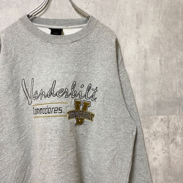 古着 used　長袖刺繍カレッジロゴスウェット　トレーナー　グレー　ヴァンダービルト大学　クルーネック　レトロデザイン　Lサイズ_画像3