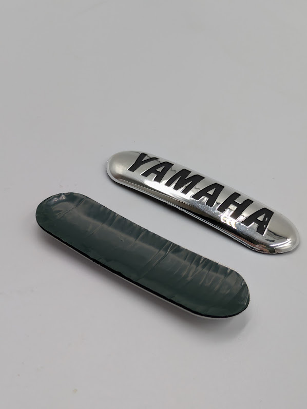 新品 ヤマハ XJ400D 純正タイプ タンク エンブレム シルバー クローム ヤマハ タンクエンブレム 2枚セット シルバー 検/ XJ400 XJ400D