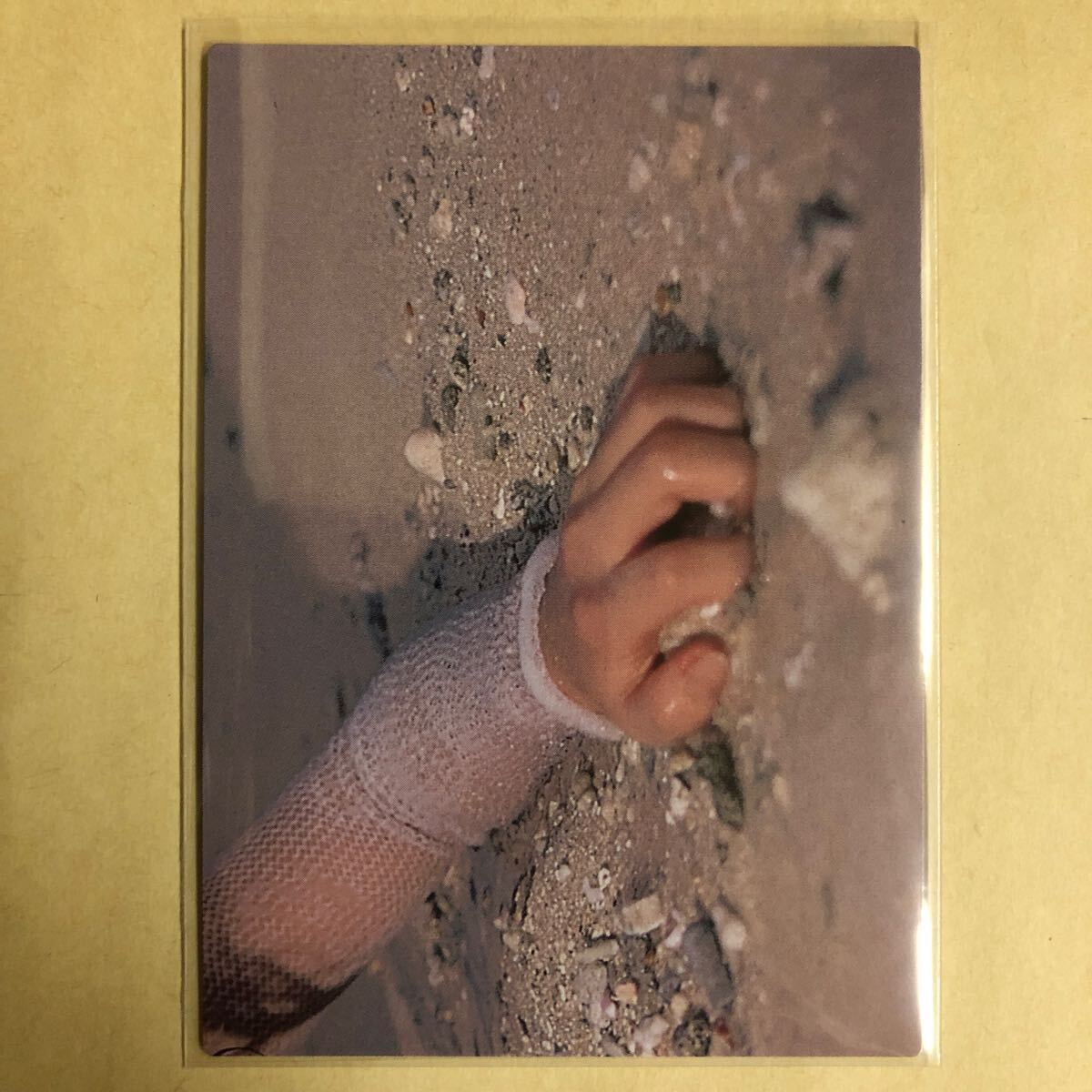  Sakai Yumi 2000 желтый кабина коллекционные карточки идол gravure карта купальный костюм бикини 012 звезда коллекционная карточка 