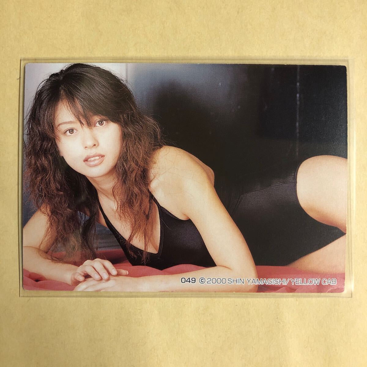 Sakai Yumi 2000 желтый кабина коллекционные карточки идол gravure карта купальный костюм 049 звезда коллекционная карточка 