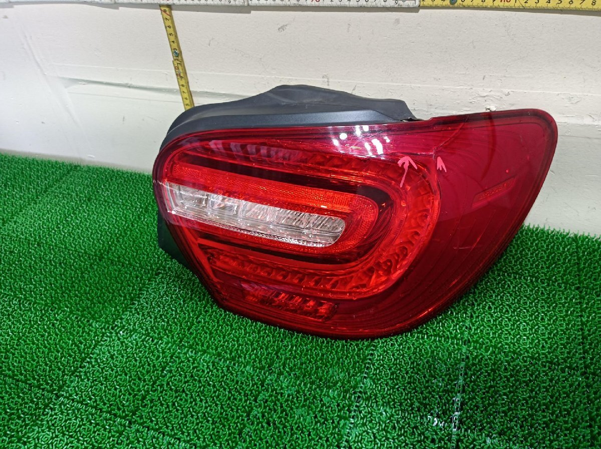 メルセデスベンツ　テールライト　右　A45　CBA-176052　176052　2013　W176 AMG 4MATIC　#hyj　NSP264921_画像2