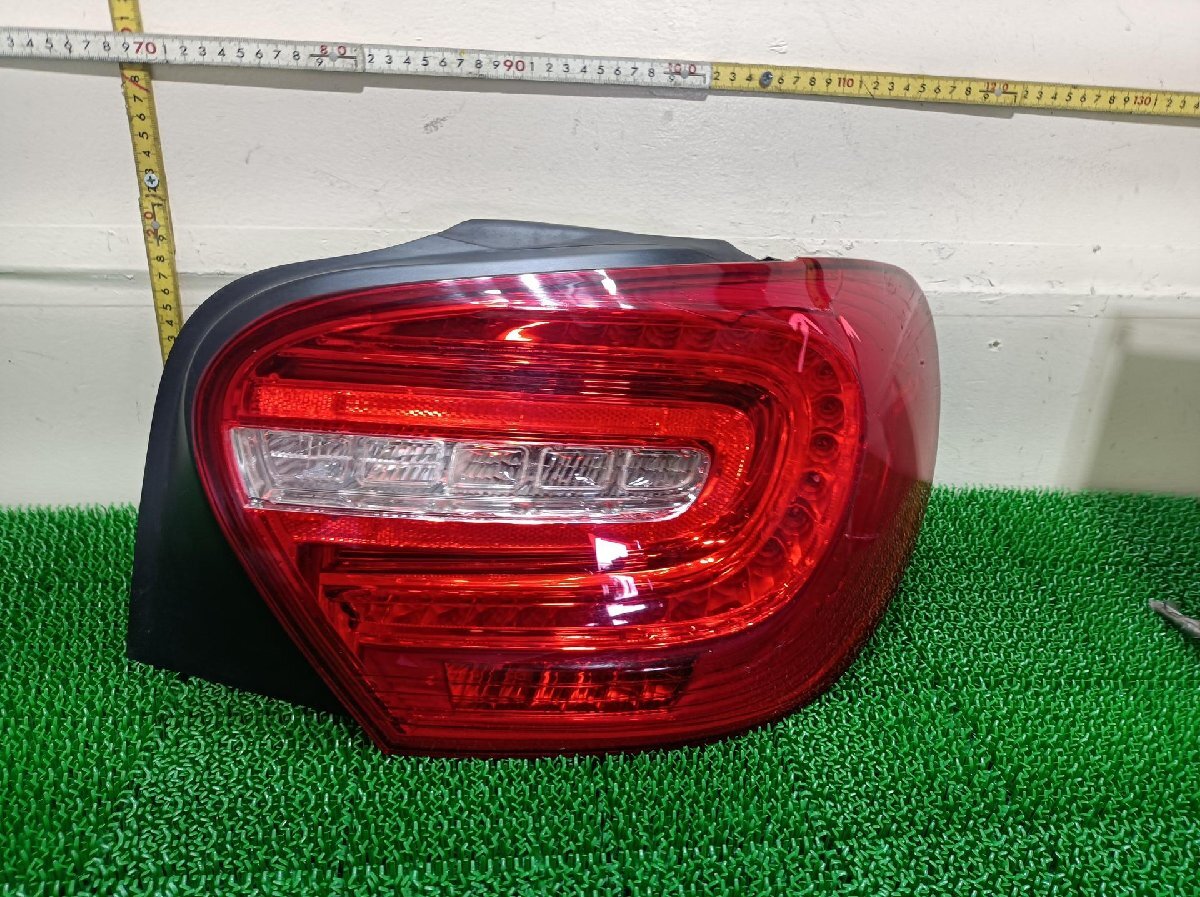 メルセデスベンツ　テールライト　右　A45　CBA-176052　176052　2013　W176 AMG 4MATIC　#hyj　NSP264921_画像3
