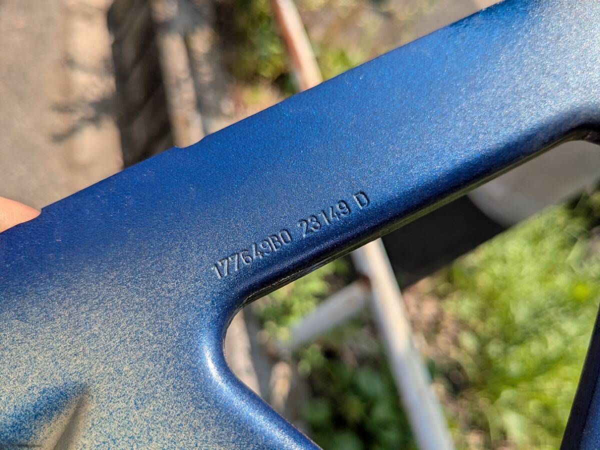 プジョー リフター K9PYH01L 純正 フロント フェンダー 右 中古品 177649B0 _画像8