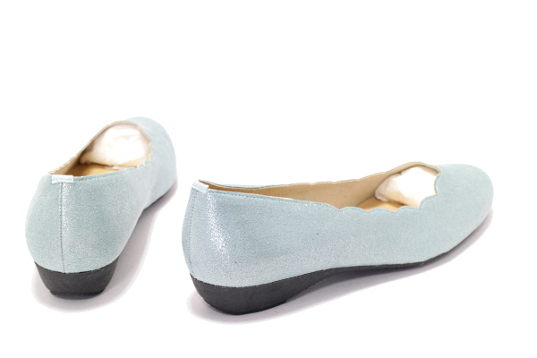 新品日本製PUT ON レディースカジュアルパンプス カジパン ぺったんこパンプス ラメ ブルー 23.5cm _画像6