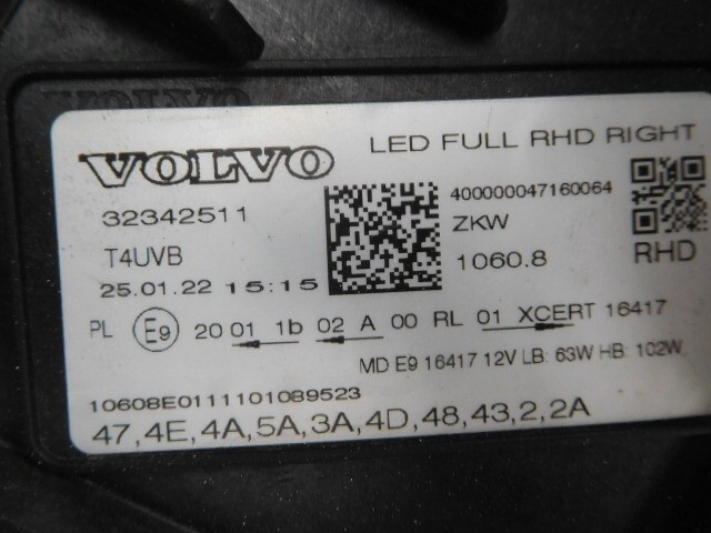 Volvo 60 серии 5AA-UB420TXCMA правая фара 32342511 ZKW 10608 372384