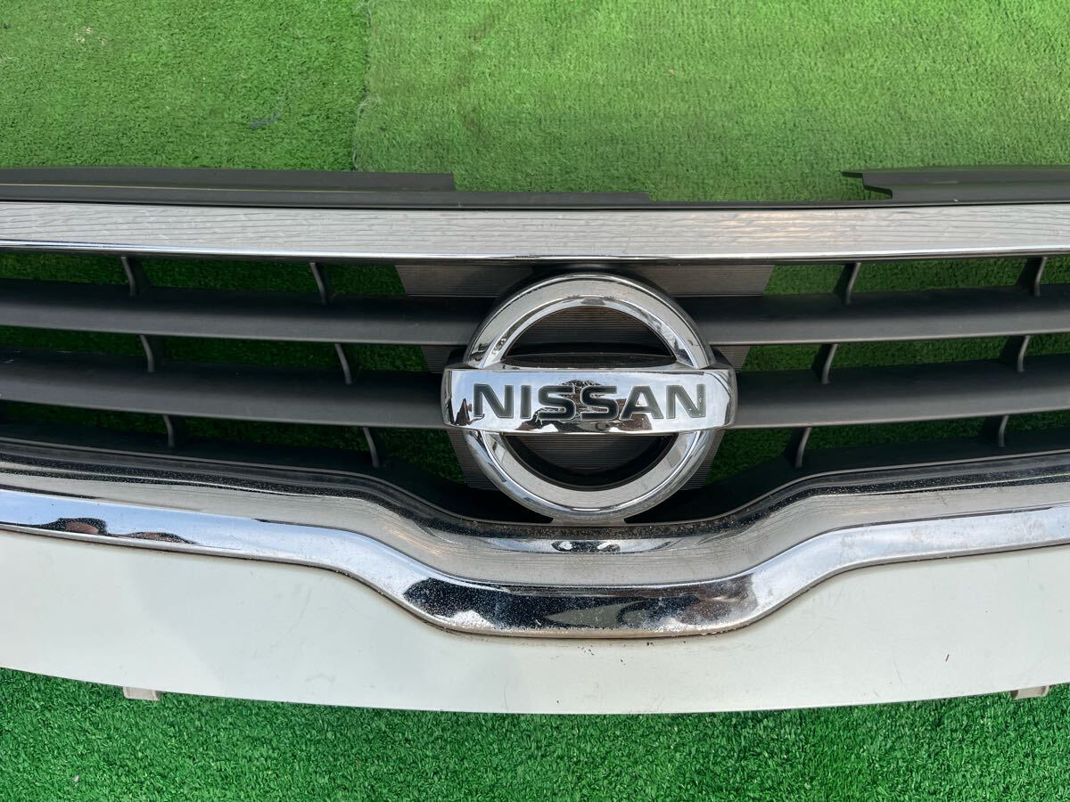 セレナ C25 純正 フロントグリル ラジエーターグリル 日産 NISSAN_画像2