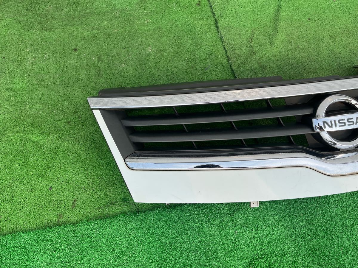 セレナ C25 純正 フロントグリル ラジエーターグリル 日産 NISSAN_画像3