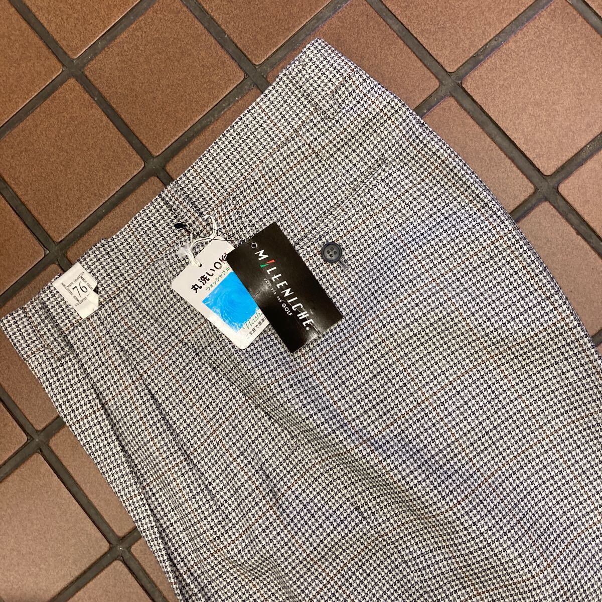 《新品》ビジネス カジュアル スラックス サイズ 76cm 2タック ウォッシャブル ご家庭で簡単にあらえます。 ハンドトゥース風柄 茶系大格子_画像1