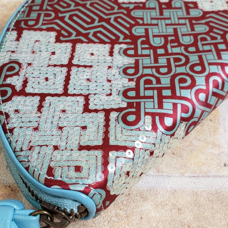 美品 シャンハイタン 上海灘 シルク スパンコール装飾 クラッチバッグ SHANGHAI TANG　青 ブルー 総柄 タッセル パーティーバッグ_画像8