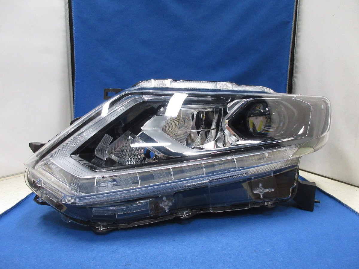 Ｔ３２/ＮＴ３２/ＨＴ３２/ＨＮＴ３２　エクストレイル　後期　 フロントグリル　単色塗装　エアロ　　カーパーツ