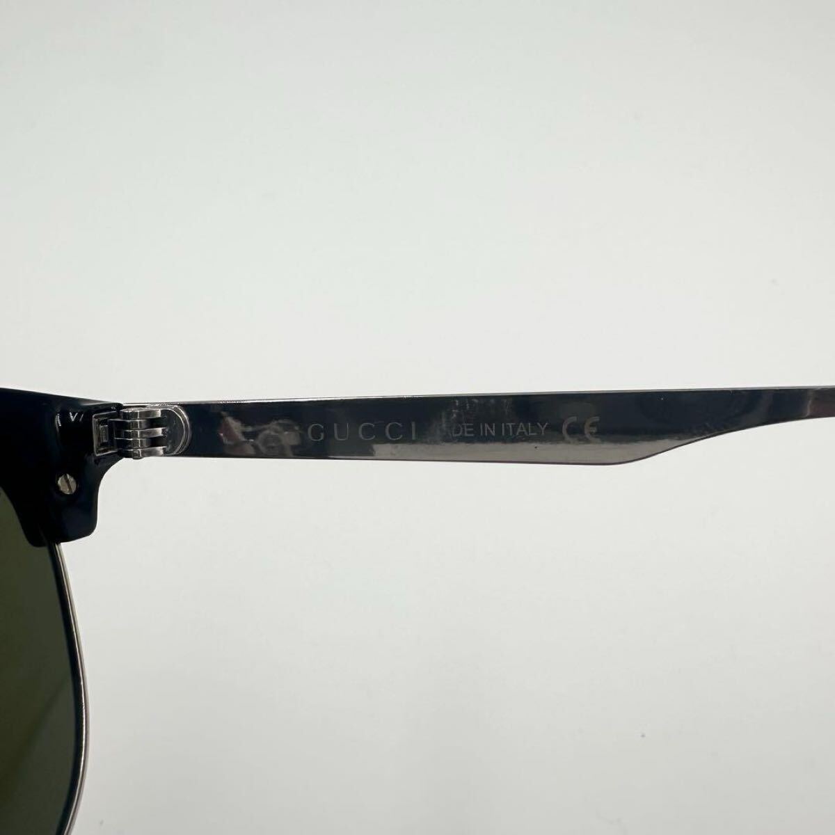 GUCCI グッチ サングラス ブラック ゴールド グリーン GG0051SA