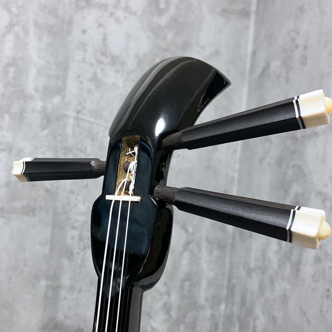 【珍品】三線 エレキ ピックアップ付き 沖縄 民族楽器 morris CP-3 珍品】三線 エレキ ピックアップ付き 沖縄 民族楽器 morris CP-3