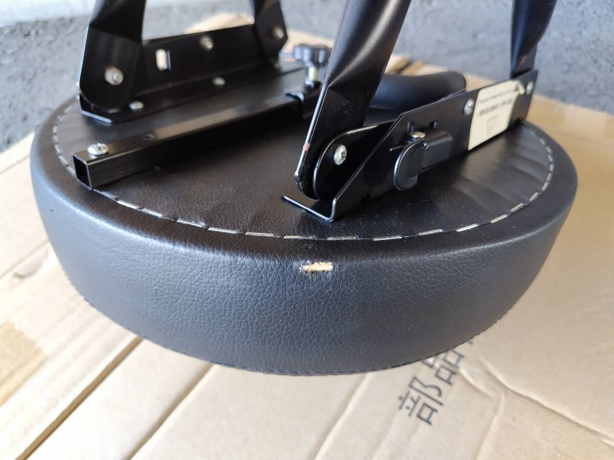 ギタースタンドチェア 折りたたみ椅子 ギター立て 楽器スツール パイプ椅子 ブラック　楽器スツール レクトリックギター練習用パイプ椅子_画像9