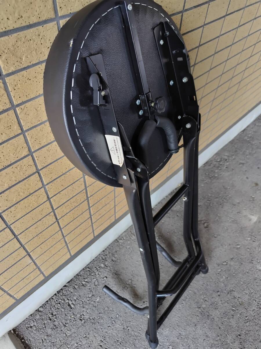 ギタースタンドチェア 折りたたみ椅子 ギター立て 楽器スツール パイプ椅子 ブラック　楽器スツール レクトリックギター練習用パイプ椅子_画像8