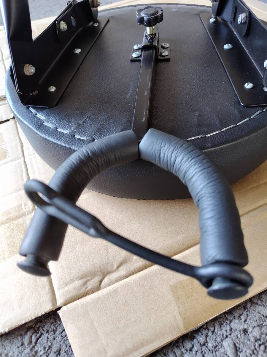 ギタースタンドチェア 折りたたみ椅子 ギター立て 楽器スツール パイプ椅子 ブラック　楽器スツール レクトリックギター練習用パイプ椅子_画像7