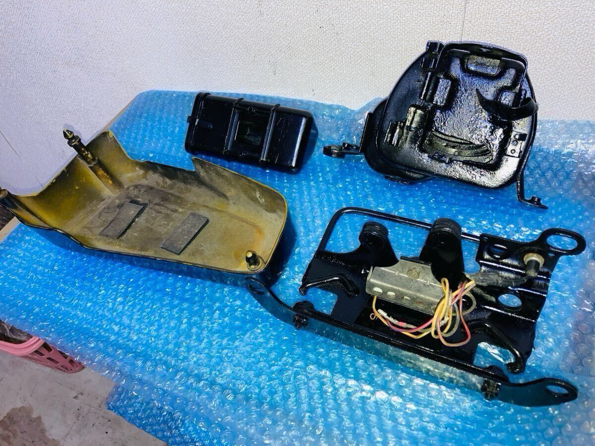 ホンダ R&P CY50 フロント キャリア 左 サイド カバー エアクリーナー 工具入れ セット ラビット DAX 4mini 廃番 稀少 ケース ブラック 黒_画像8