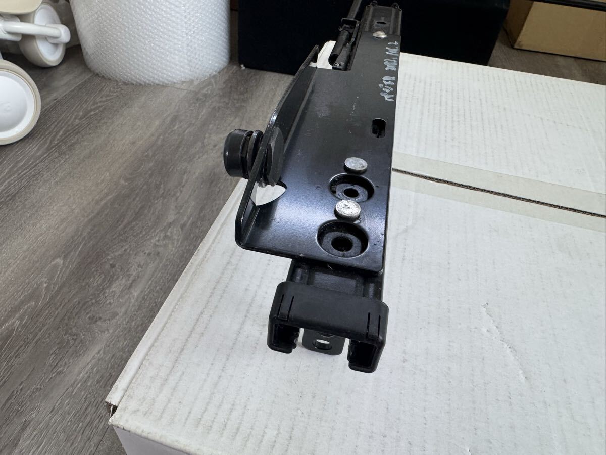 RECARO レカロ シートレール レールのみ 右 運転席側(cè) バックル ボルト付