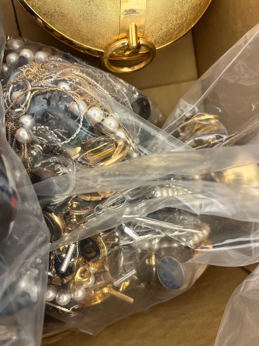 メッキアクセサリーまとめ　約10kg 楽天市場】メッキ加工 プラスチックパーツ 全11種 20個・40個