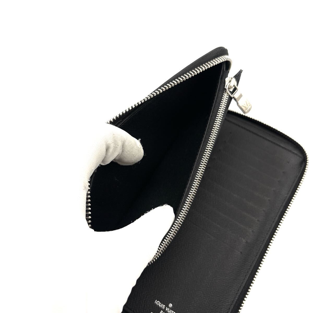 【Louis Vuitton】ルイヴィトン★long wallet★長財布★ブラック 現行◇RFID◇LOUIS VUITTON ルイヴィトン ジッピーヴェル
