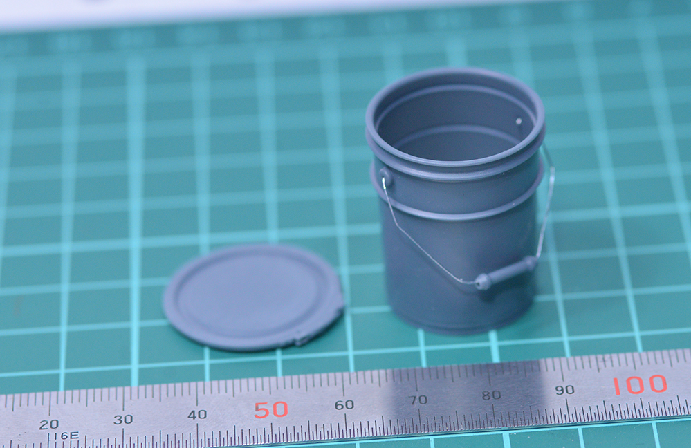 1/12　オイル缶(ペール缶)　3Dプリンタ出力未塗装パーツ　工具　ジオラマ　ガレージ　ミニチュア　2_画像3