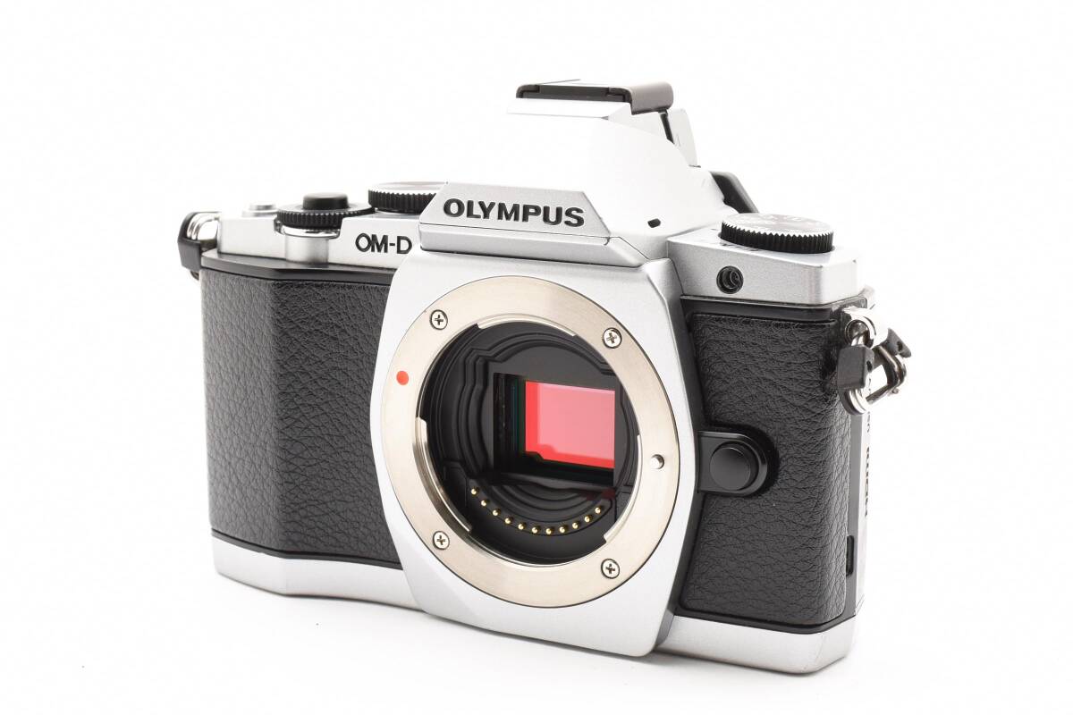 オリンパス OM-D E-M5 ミラーレスデジタルカメラボディ シャッター回數(shù)5920 シルバー Olympus 412