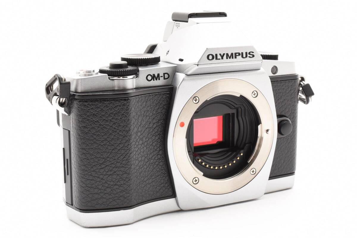 オリンパス OM-D E-M5 ミラーレスデジタルカメラボディ シャッター回數(shù)5920 シルバー Olympus 412