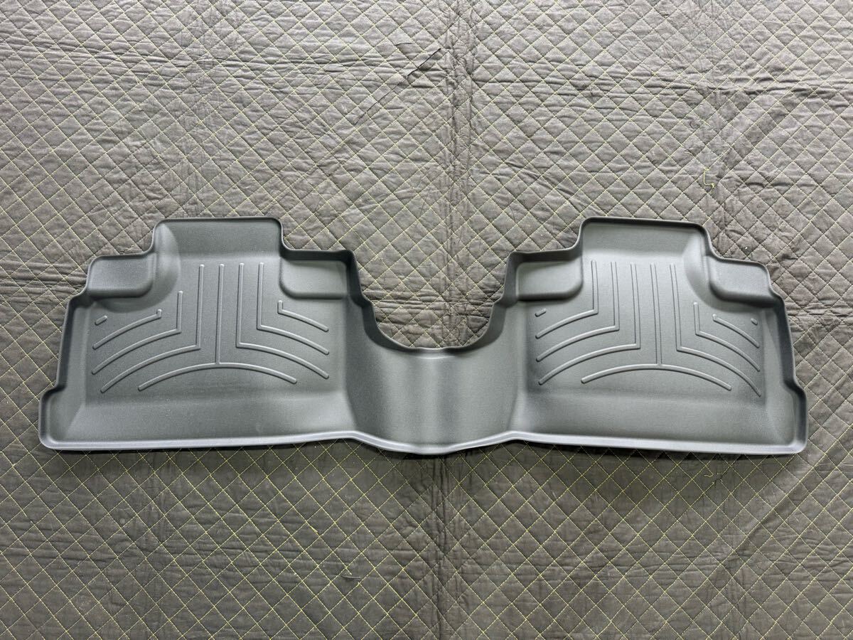 新品　weather tech フロアーライナー　リアのみ　JEEP W rangler Unlimited 4ドア　2007-2013年 フロアマット 防水 3D_画像1