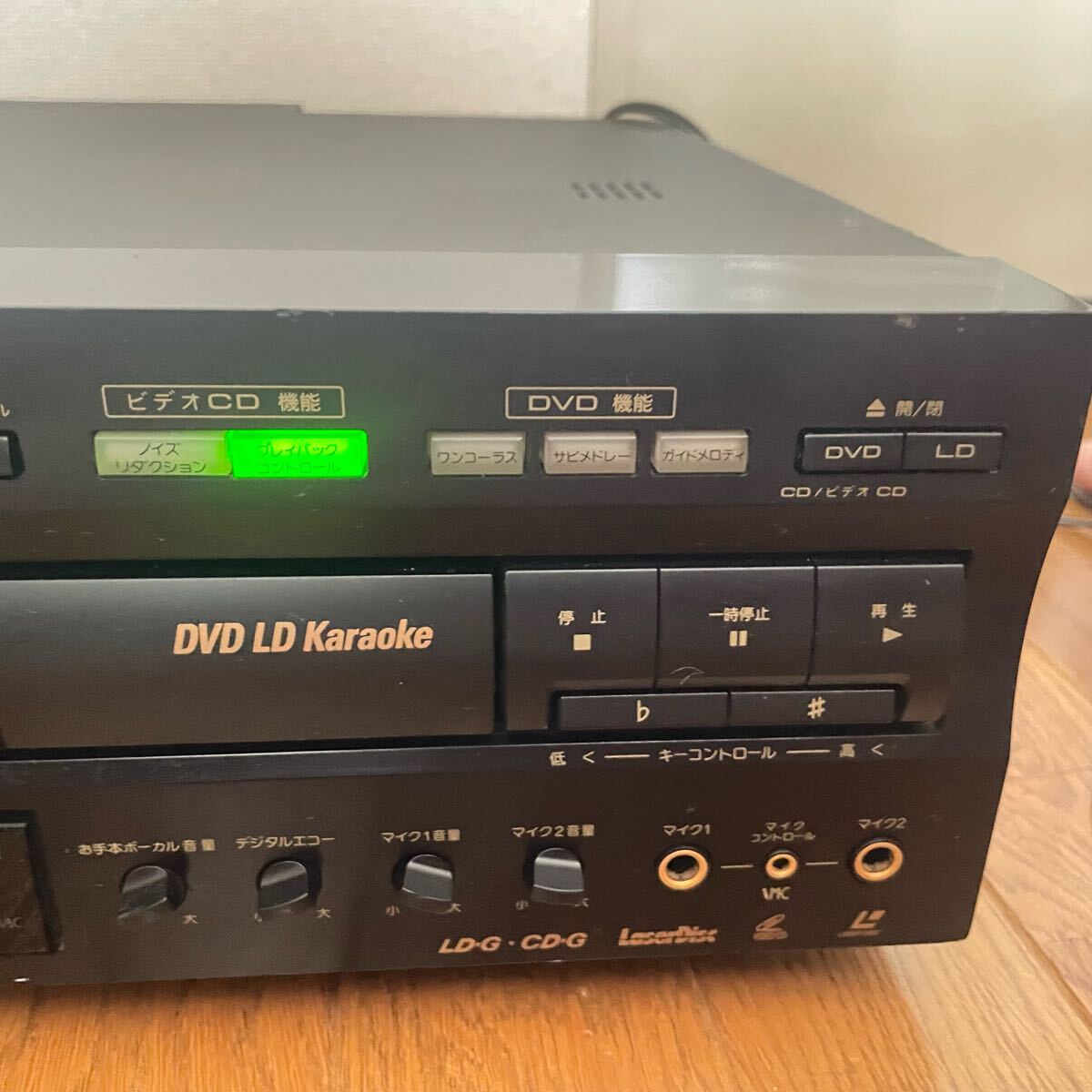 Pioneer DVD/LDコンパチブルカラオケプレーヤー DVL-K88