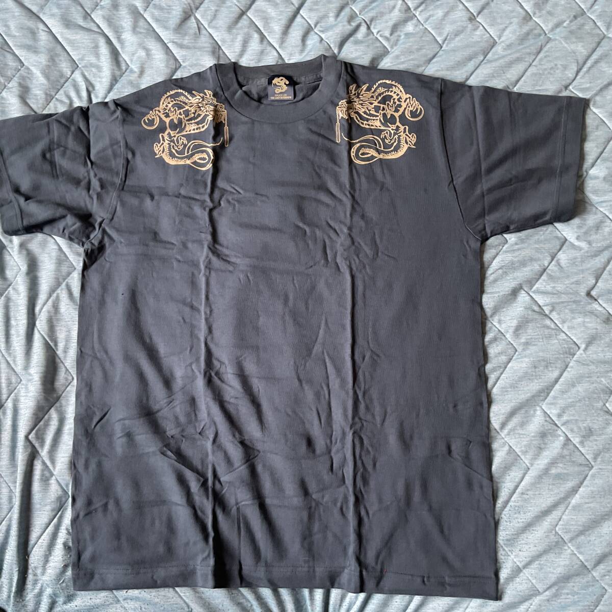 ブルース?リー　Tシャツ　ザロストインタビュー　紺色　DVDの付録　ハコダメージ大　未使用品