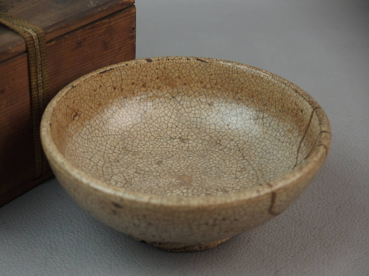 骨董・茶道具】☆古い 萩焼 古萩白磁茶碗 gm024wb42