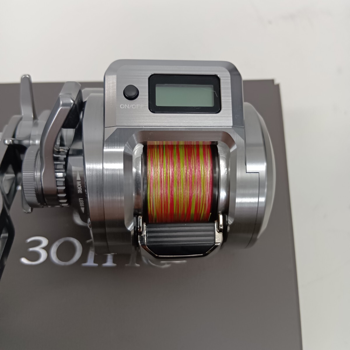 SHIMANO シマノ 046727 両軸リール　CT301HG 24 オシア コンクエスト 程度A 箱付 目立った傷や汚れなし_画像2