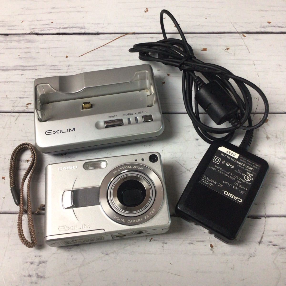 CASIO EXLIM EX-Z40 カシオ コンデジ 動作品 バッテリー付 CASIO EXLIM EX-Z40 カシオ コンデジ 動作品 バッテリー付