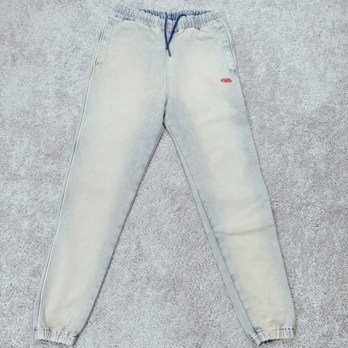DIESEL 24AW D-Lab Track Denim 068LU ディーゼル スウェットデニムパンツ 表記サイズS (M〜Lサイズ相当) 近年モデル 定価57,200円_画像1