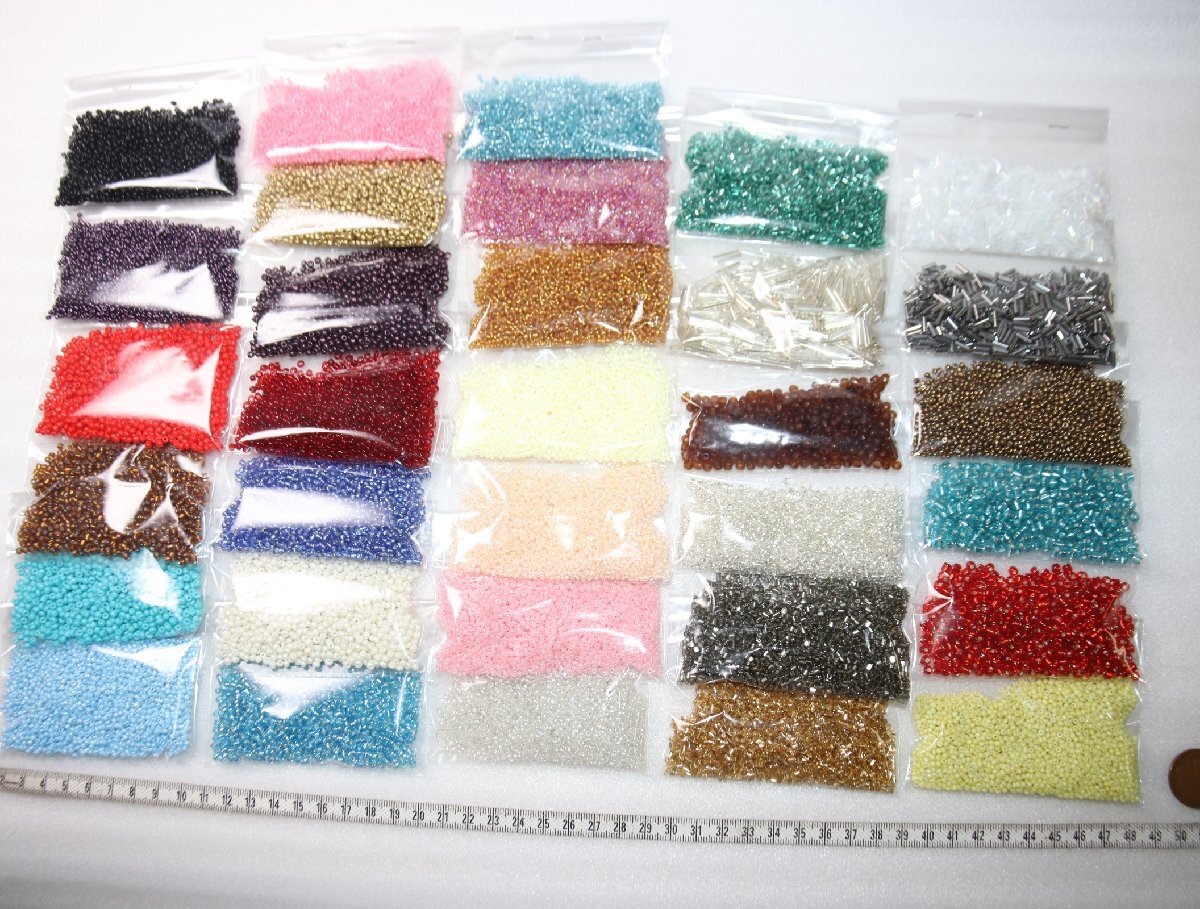 ■【約1kg】No.107・ガラスビーズ 大量　激安いろいろ_画像1