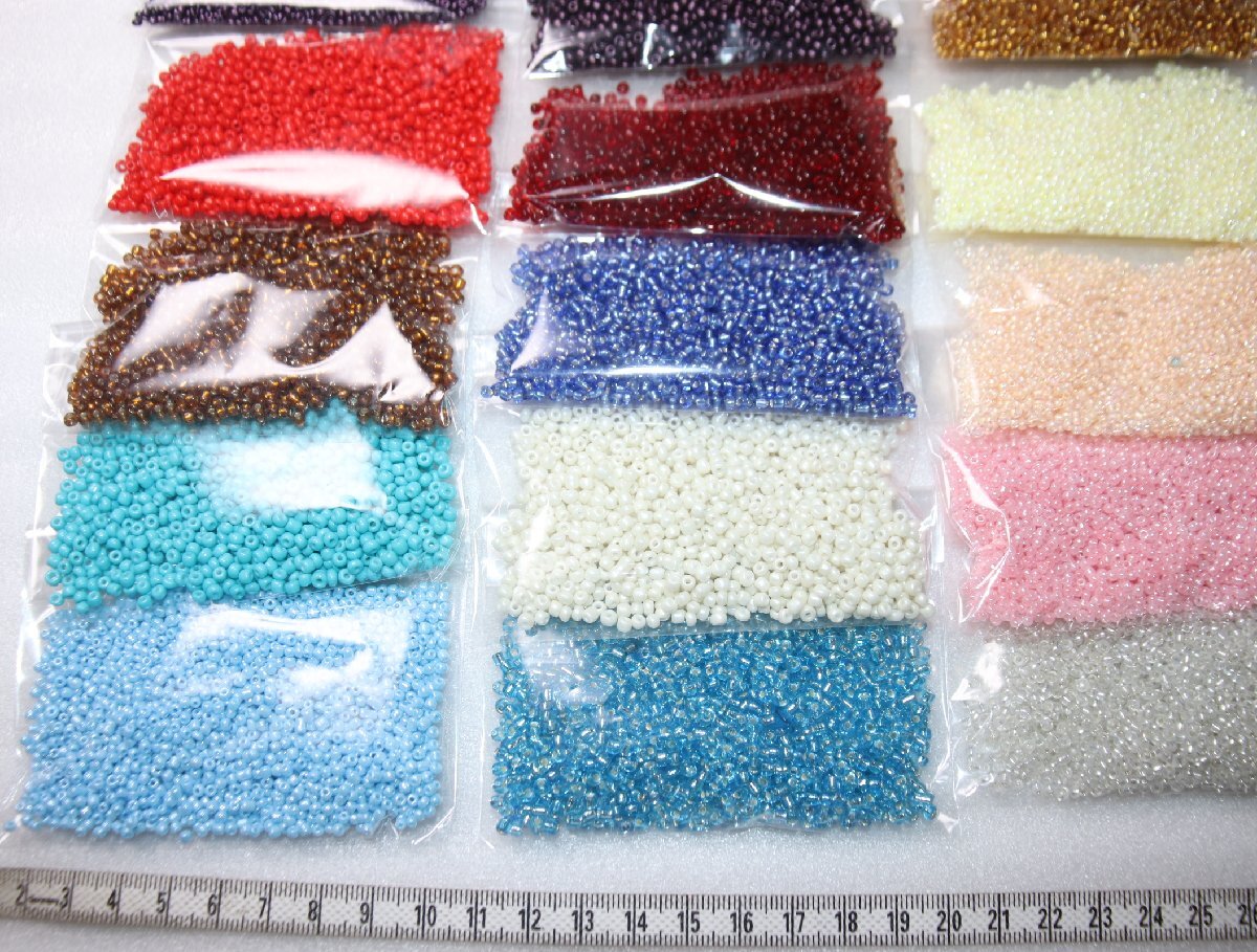 ■【約1kg】No.107・ガラスビーズ 大量　激安いろいろ_画像3