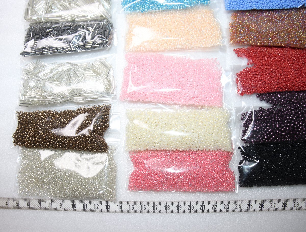 ■【約1kg】No.111・ガラスビーズ 大量 激安いろいろ_画像2