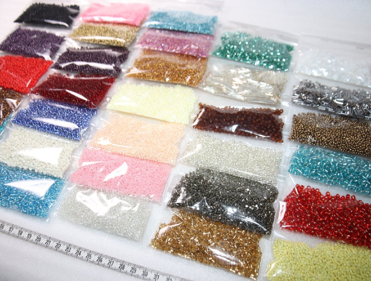 ■【約1kg】No.107・ガラスビーズ 大量　激安いろいろ_画像9