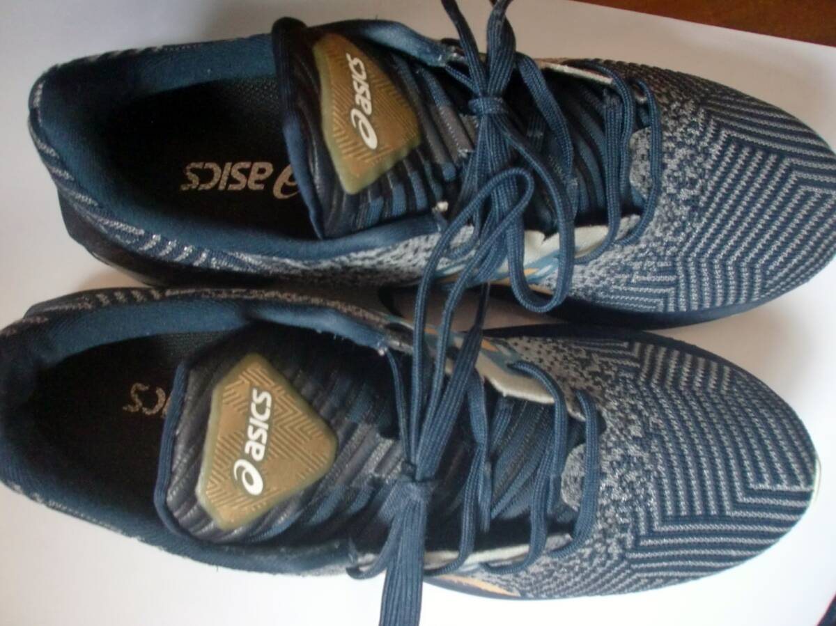 アシックス　ランニングシューズ NOVABLAST　ノヴァブラスト　 厚底 　２５．０㎝　used_画像1