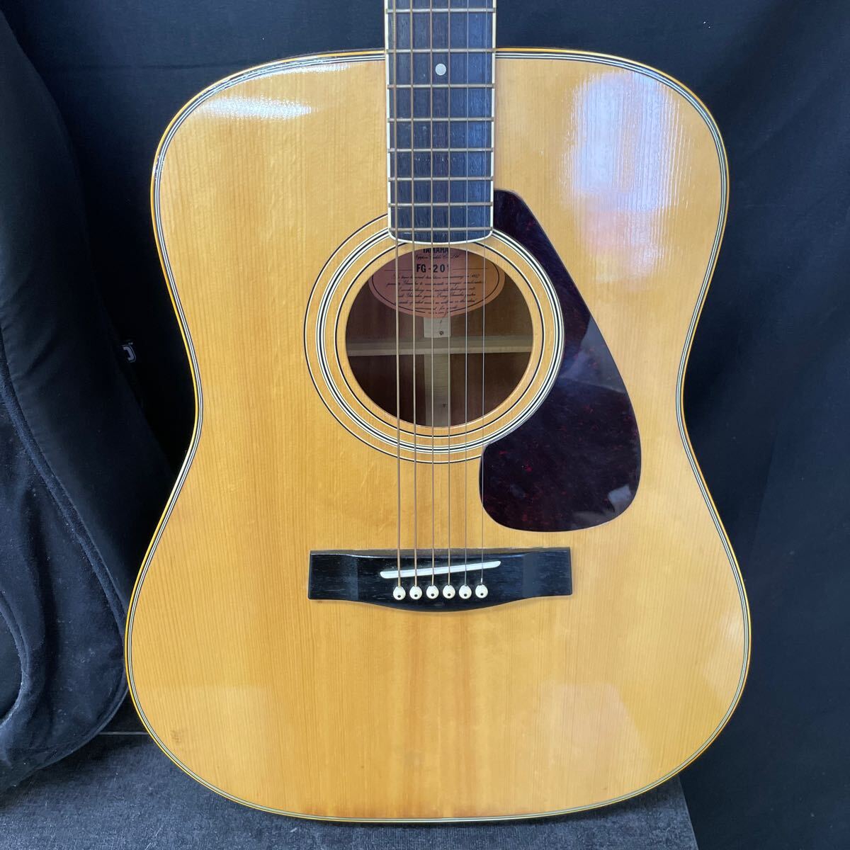 YAMAHA FG-201 アコースティックギター ケース付 YAMAHA ヤマハ FG-201 アコースティックギター ケース付き 楽器