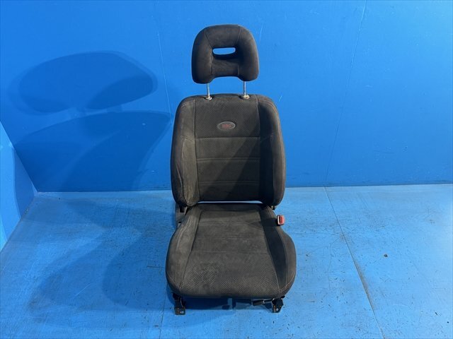 SUBARU スバル FORESTER フォレスター SF5 S/tb -STiⅡ LIMITED シート 右 ②【個人名配送不可】