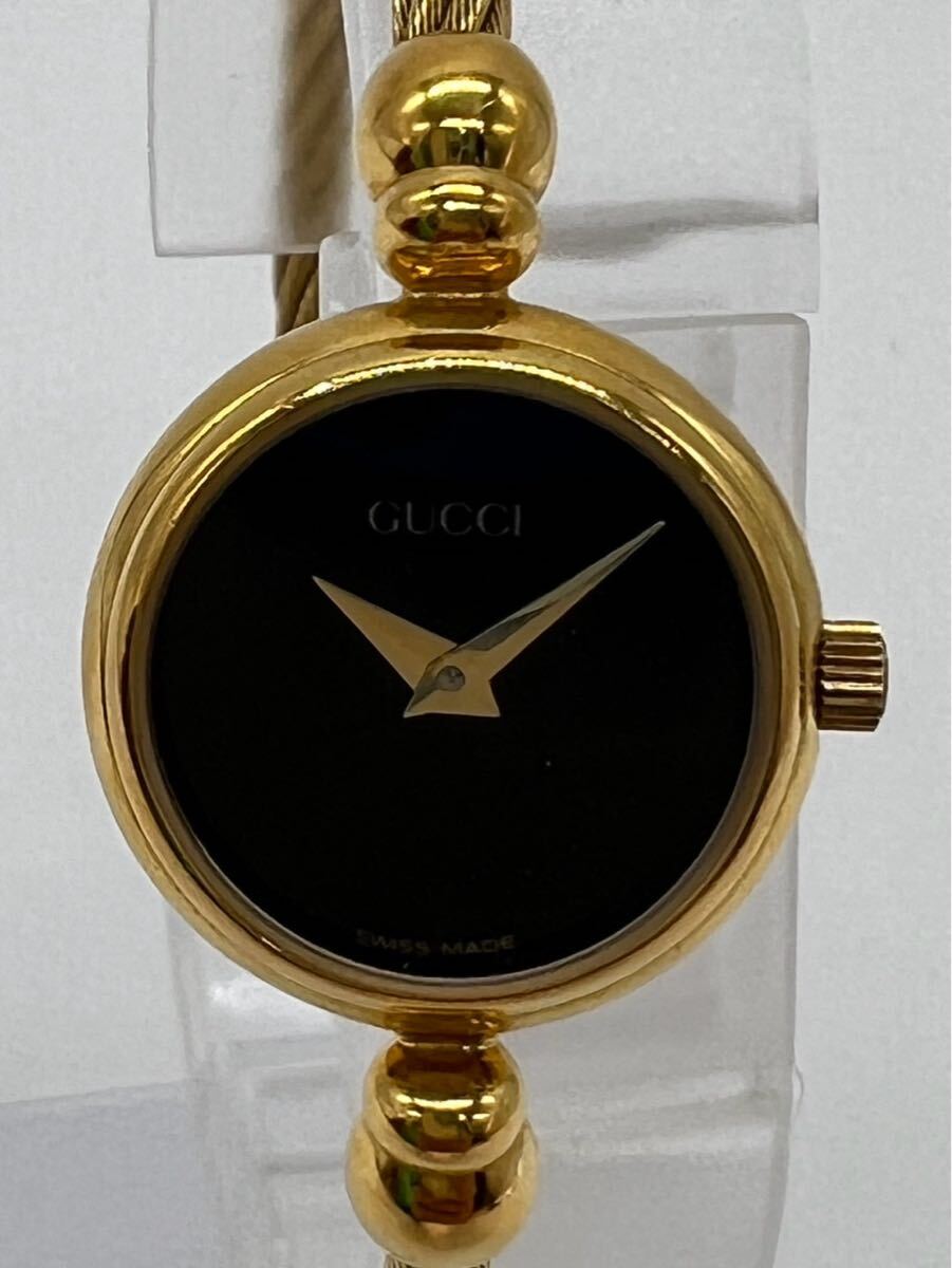 美品 GUCCI 時計 2700L ゴールド 黒文字盤 バングルウォッチ 美品 GUCCI 時計 2700L ゴールド 黒文字盤 バングルウォッチ 美