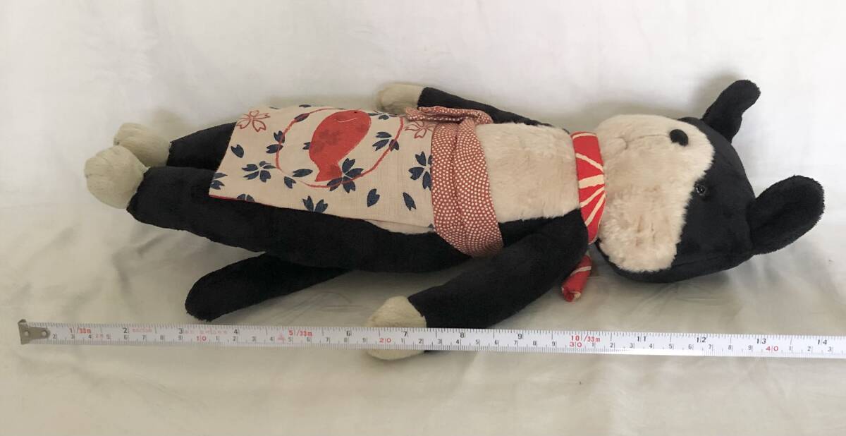 有田ちゃぼ ハンドメイド 白黒ねこ ぬいぐるみ / 鎌倉Q工房 レトロ館　だいたいの大きさ　高：44cm_画像3