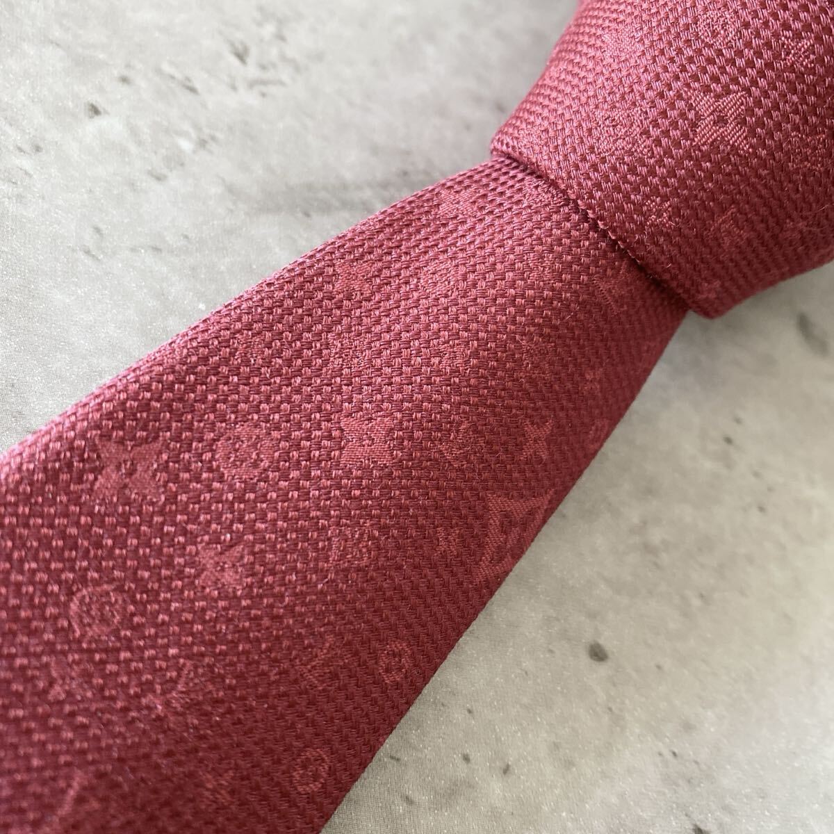 極美品 LOUIS VUITTON ルイヴィトン ネクタイM78021 ケース付