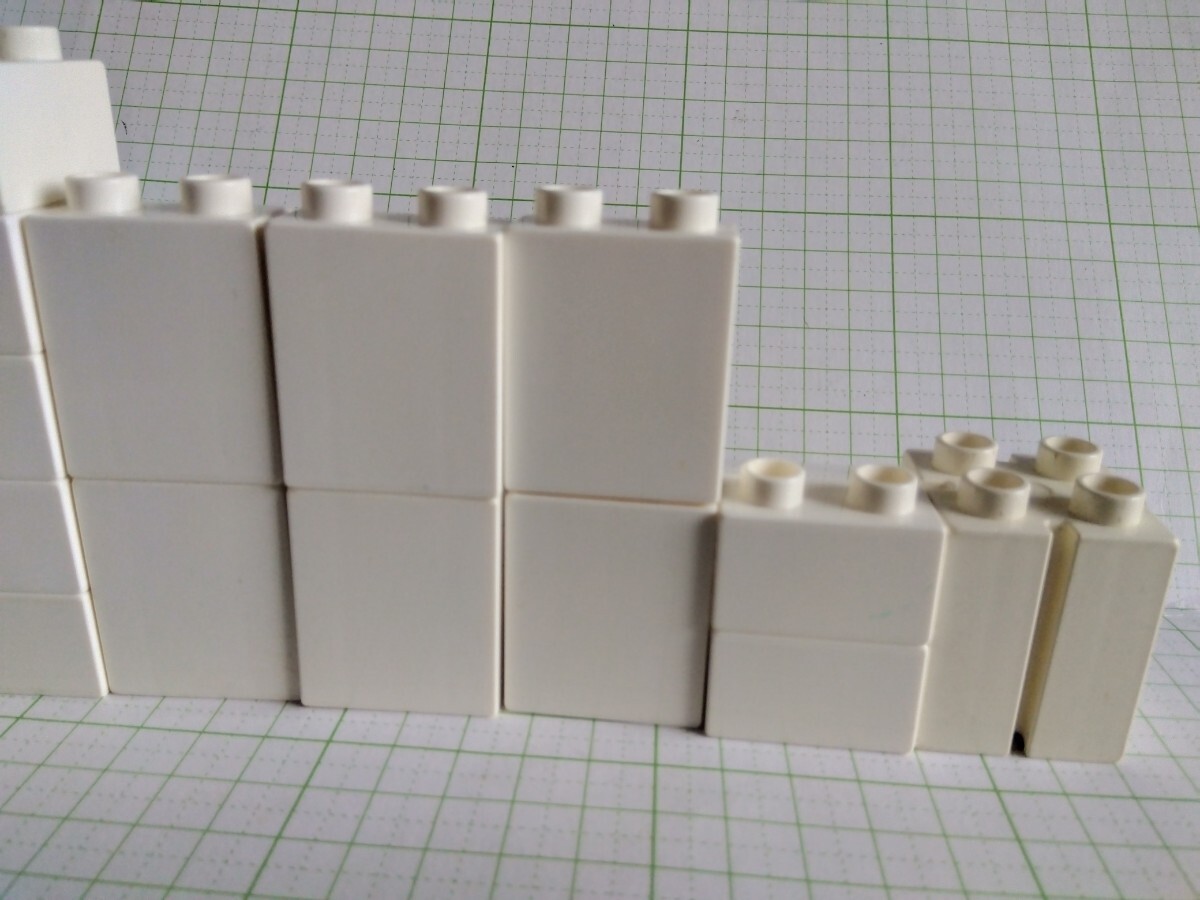 レゴデュプロ  ホワイト 白 ブロック 形いろいろ 2×4 2×2 傾斜 計30個セット_画像8